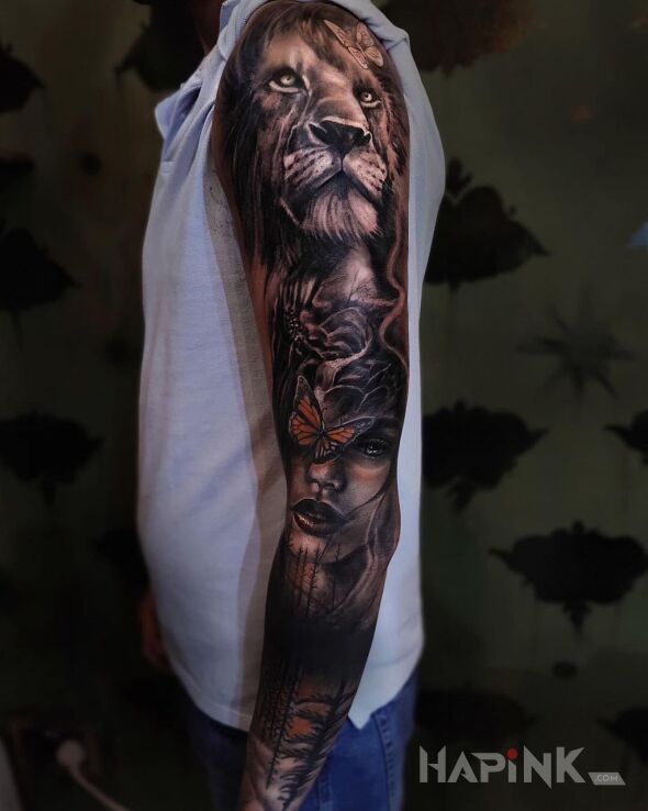Tattoo Duży lew in animals motif and realistic style On the arm