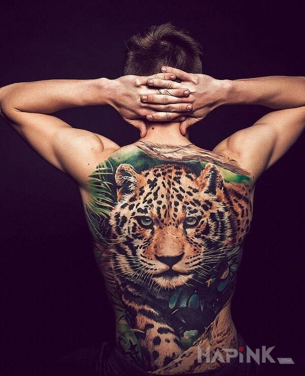 Tattoo Lampart in animals motif and realistic style on the back