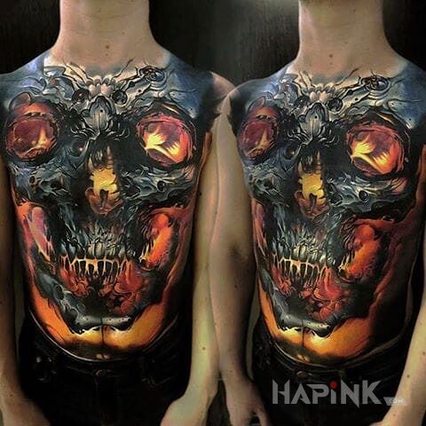 Tattoo Czaszka bólu in skulls motif on the chest