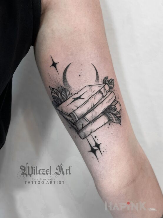 Tattoo Książki / Księżyc in objects motif and graphic / illustrative style on the bicep