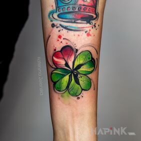 Tattoo Happiness / Clover On the arm motif: colorful style: Watercolor