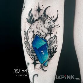Tattoo Mouse / Crystal / Moon on the leg motif: animals style: dotwork