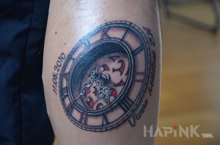 Tattoo Zegar 3d in 3D motif on the calf