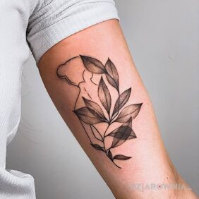 Tatuaż Female na bicepsie motyw: florystyczne styl: graficzne / ilustracyjne