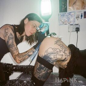 Tattoo Pain is the key word here on the thigh motif: black and gray style: contour / linework