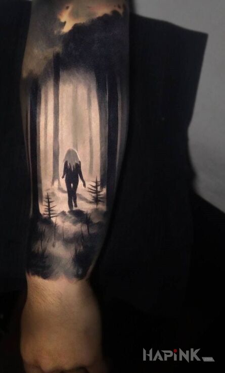 Tattoo Dziewczyna w lesie in 3D motif on the forearm
