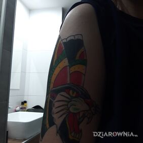 Tatuaż Pantera na ramieniu motyw: kolorowe styl: oldschool
