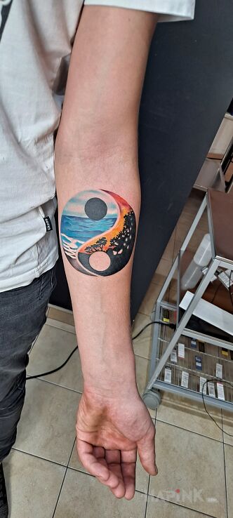 Tattoo Bez tytułu in other motif and graphic / illustrative style On the arm