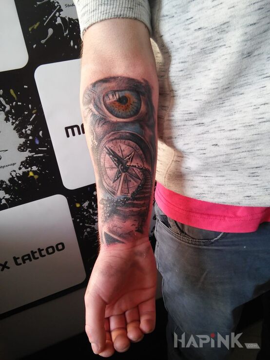 Tattoo Masz tylko jedną drogę. in animals motif on the forearm