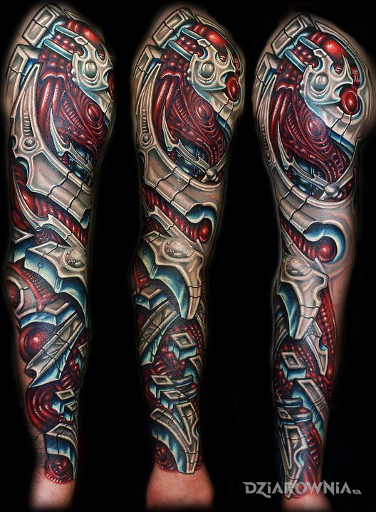 Tatuaż czerwone kable w motywie kolorowe i stylu biomechanika na ramieniu