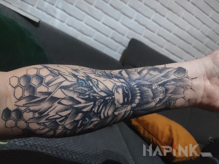 Tattoo Wilk in animals motif and graphic / illustrative style On the arm