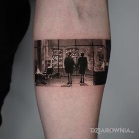 Tatuaż Swiat plonie na ręce motyw: czarno-szare styl: realistyczne