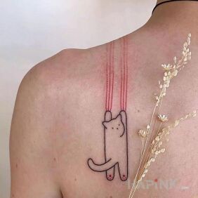 Tattoo Kitty and its claws on the shoulder blades motif: animals style: contour / linework