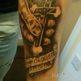 Tattoo In Memory of on the forearm motif: religious