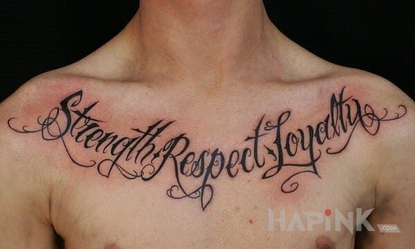 Tattoo 3 ważne wartości in lettering motif on the chest