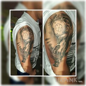 Tattoo Running on the upper arm motif: Sport