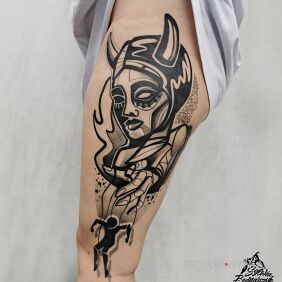 Tatuaż Hello my puppy na nodze motyw: postacie styl: blackwork / blackout