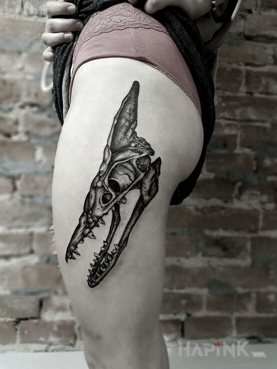 Tattoo Pterosaurs skull dotwork in skulls motif on the leg