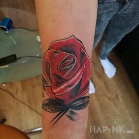 Tattoo Perfect execution on the forearm motif: flowers