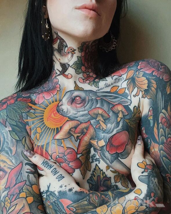 Tattoo Królik za grzybami in animals motif and newschool style on the chest