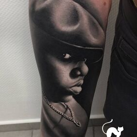Tattoo New York Legend On the arm motif: 3D style: realistic
