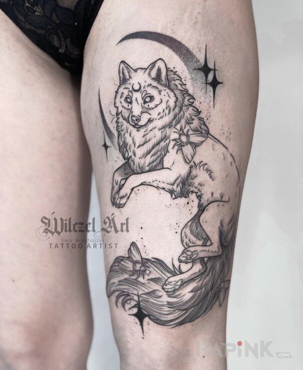 Tattoo Wilk / Księżyc in animals motif and graphic / illustrative style on the leg