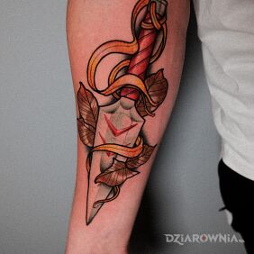 Tatuaż Mononoke / Sztylet na ręce motyw: przedmioty styl: neotradycyjne
