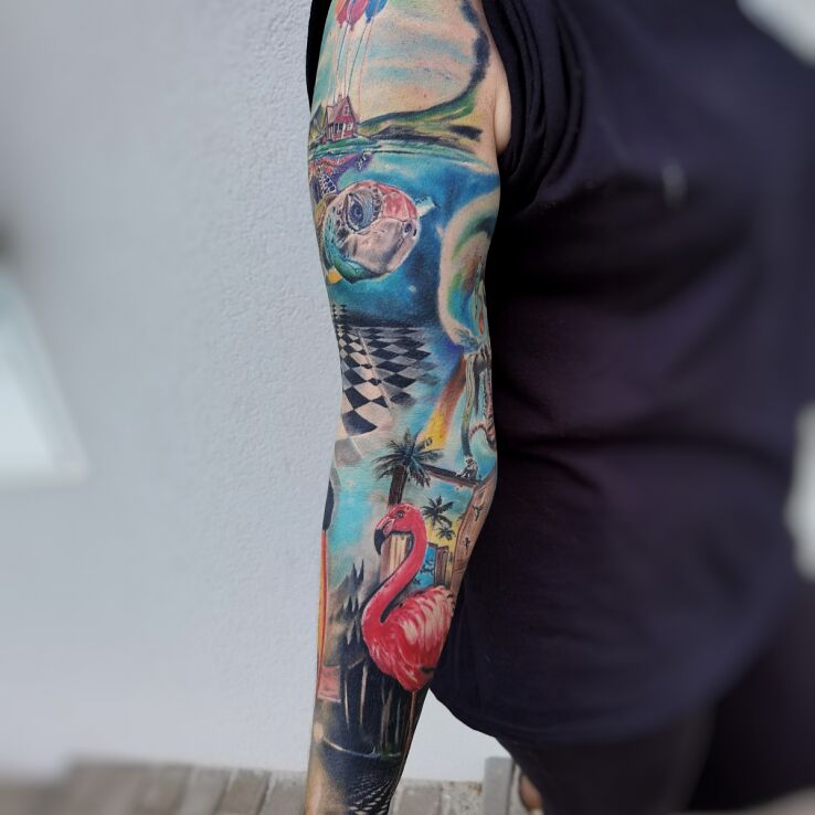 Tatuaż rękaw surrealizm zwierzęta w motywie fantasy i stylu iluzja optyczna na bicepsie