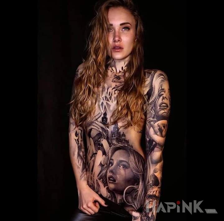 Tattoo Zdziwienie wypisane na twarzy in 3D motif and realistic style on the chest