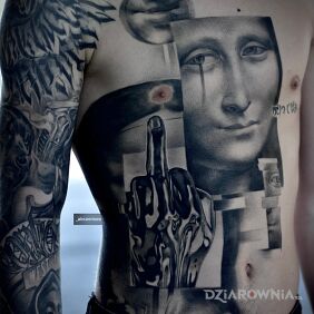 Tatuaż Fucker od mona lisy na żebrach motyw: 3D styl: realistyczne