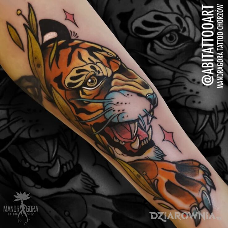 Tatuaż tygrys w motywie zwierzęta i stylu neotradycyjne na przedramieniu