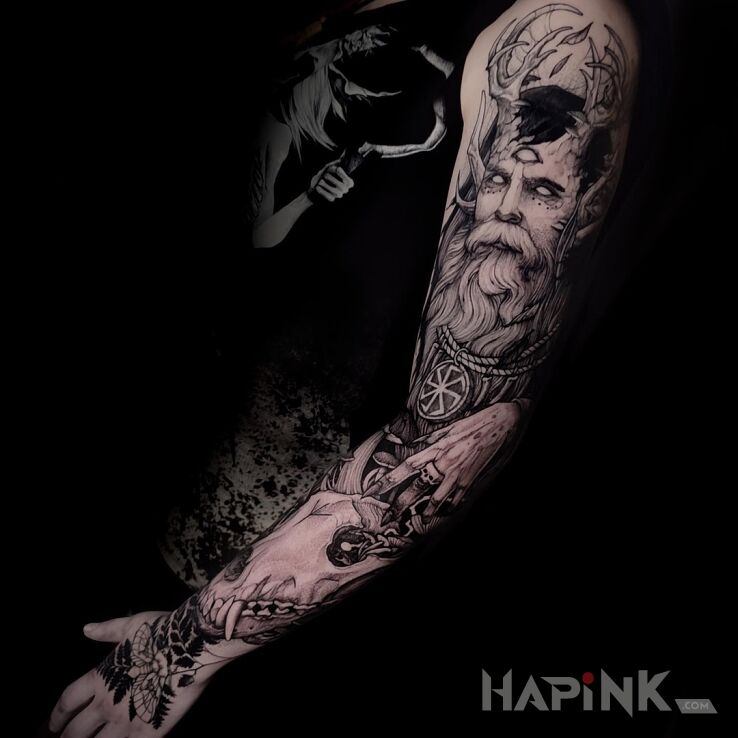 Tattoo Dziwna postać in skulls motif and graphic / illustrative style on the forearm