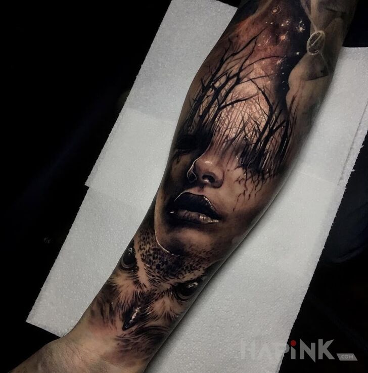 Tattoo Piękny tatuaż in 3D motif on the forearm