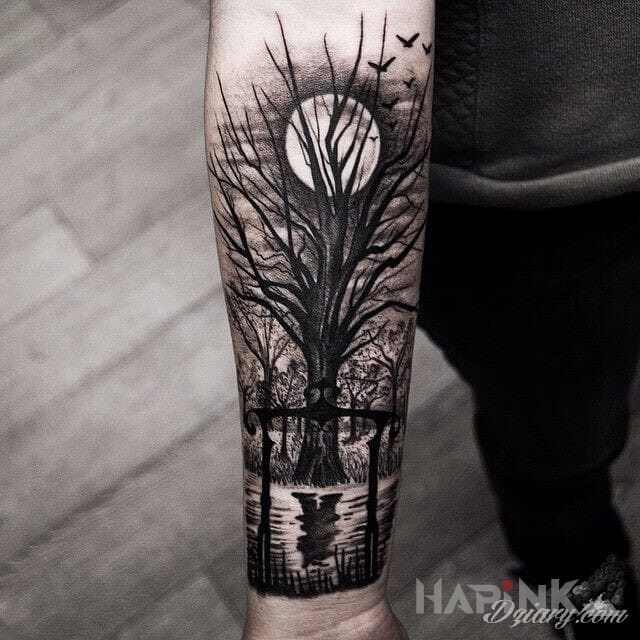 Tattoo Skonczyłem dzis tatułaż las in characters motif on the forearm