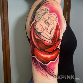 Tattoo Mother with child on the upper arm motif: colorful style: graphic / illustrative