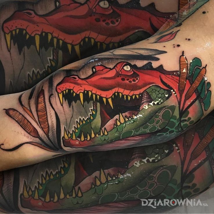 Tatuaż krokodyl w motywie zwierzęta na ramieniu