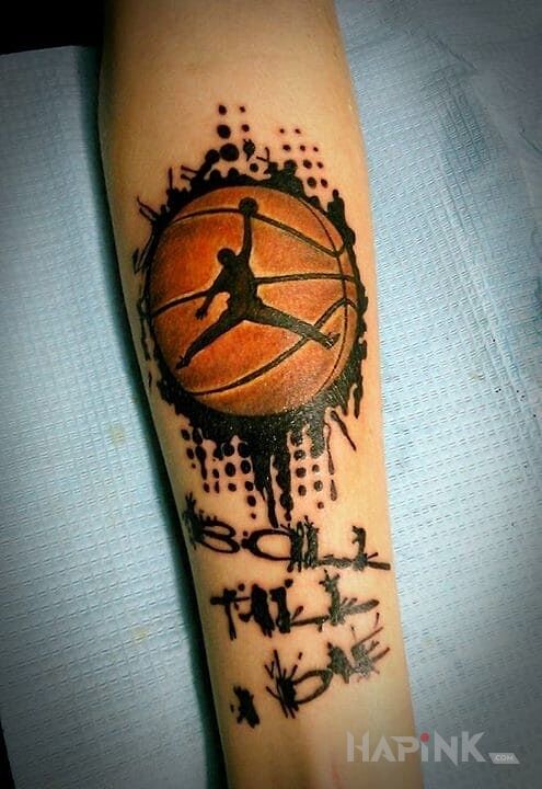 Tattoo Moje cudo in lettering motif on the forearm