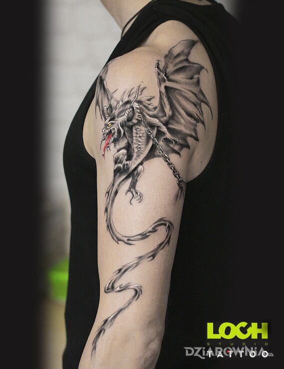 Tatuaż smok w motywie zwierzęta i stylu realistyczne na ręce