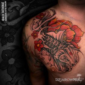 Tatuaż Karp Koi na klatce motyw: czarno-szare styl: japońskie / irezumi