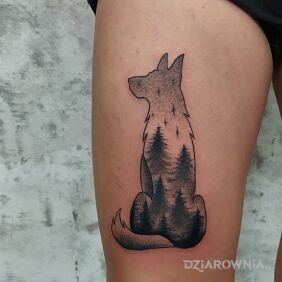Tatuaż Wolf na udzie motyw: zwierzęta styl: graficzne / ilustracyjne