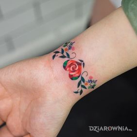 Tatuaż Bransoletka na nadgarstku motyw: kwiaty