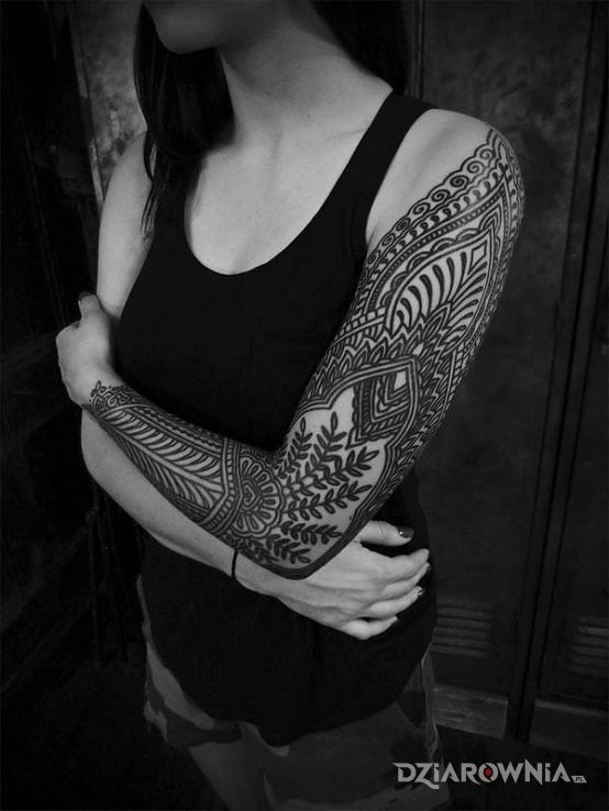 Tatuaż cos takiego w motywie rękawy na przedramieniu