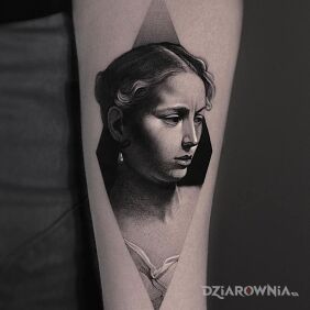 Tatuaż PORTRET na przedramieniu motyw: czarno-szare styl: graficzne / ilustracyjne