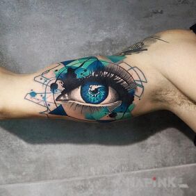 Tattoo Abstract mesh on the upper arm motif: 3D