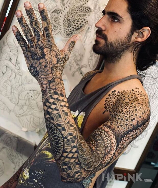 Tattoo Geometria zaawansowana in sleeves motif and geometric style on the forearm