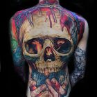 @davincisfox Tatuaż na całe plecy , realistyczna czaszka