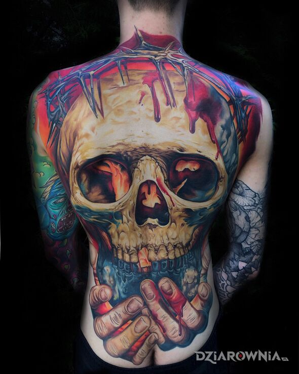 Tatuaż davincisfox tatuaż na całe plecy  realistyczna czaszka w motywie 3D i stylu realistyczne na karku