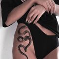 Wycena tatuażu - Tatuaż węża na biodrze