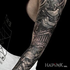Tattoo Antiquity on the upper arm motif: 3D style: realistic