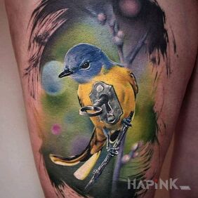 Tattoo Bird on the leg motif: 3D style: realistic